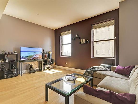 2nd image of 4 Beacon Way APT 1503
