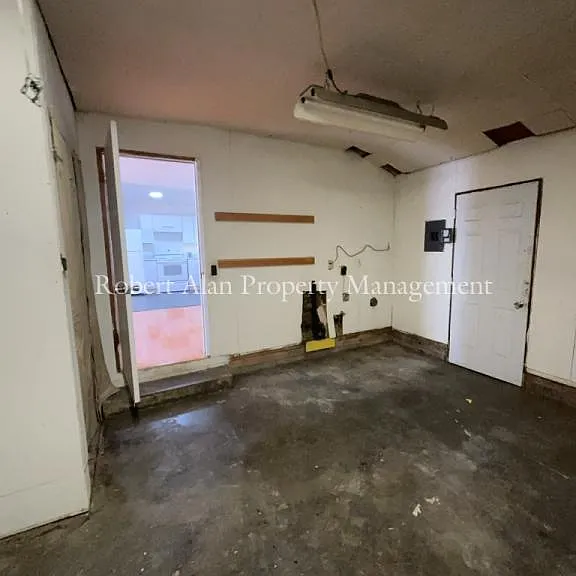724 SW 37th St — Photo 7