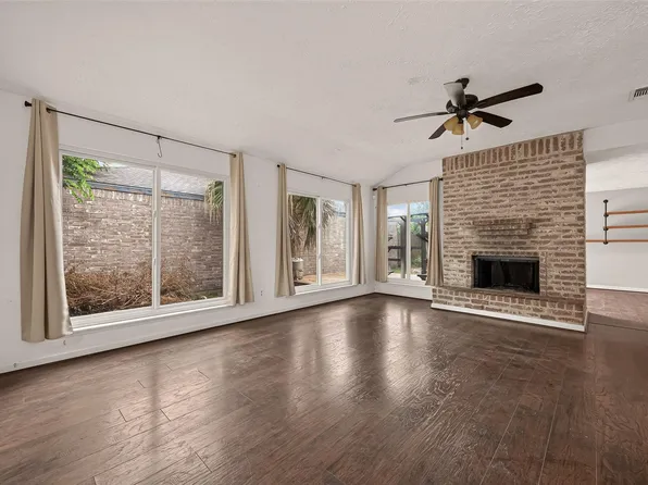 10318 Buffalo Bend Dr, Houston, TX 77064