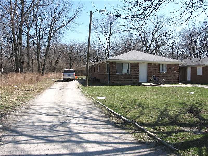 1st image of 3853 N Grand Ave