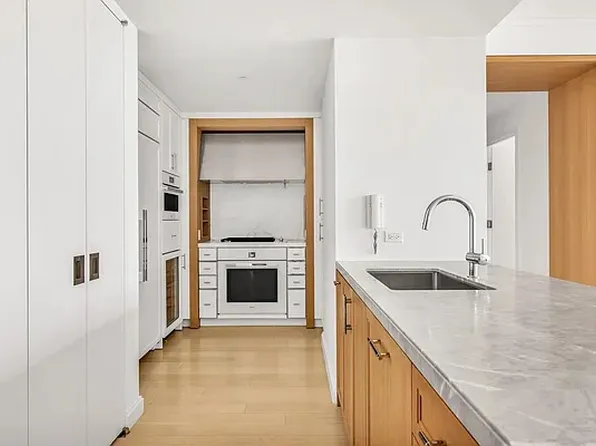 212 Warren Street image 6 of 21