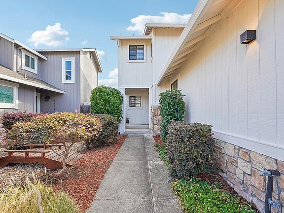 2nd image of 7628 Mandolin Way
