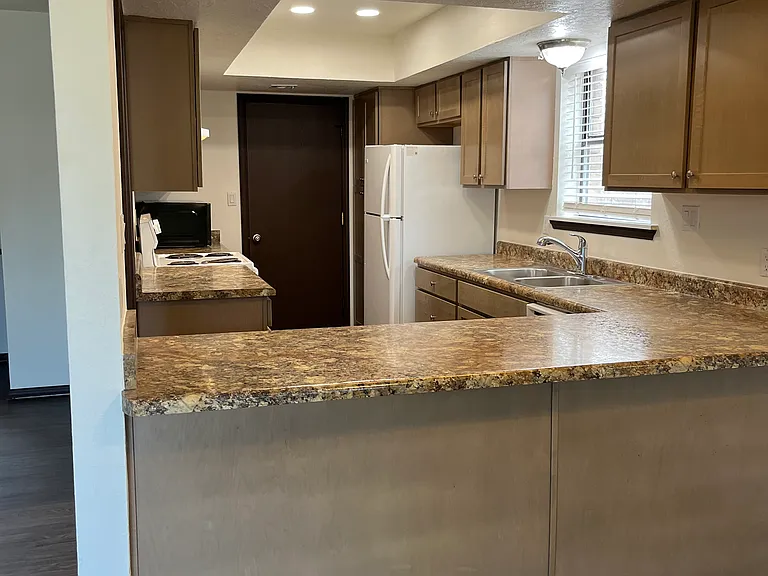 2906 Los Amigos Ct — Photo 5