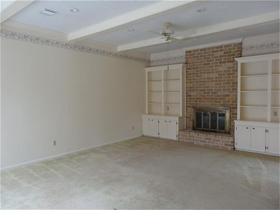 3rd image of 1310 Longledge Dr