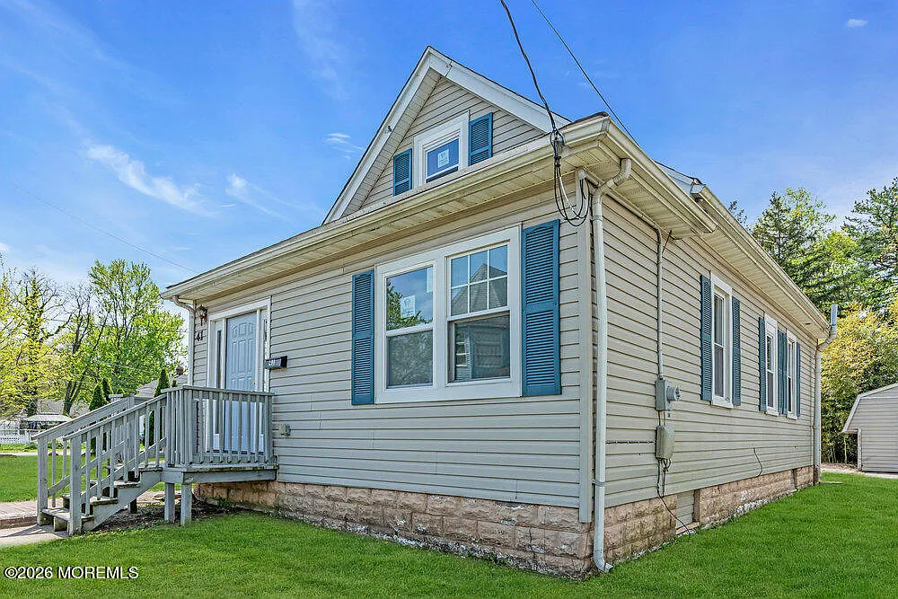 Building Photo - 41 Harding Ave
