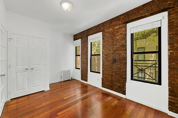 Rented by REAL New York | media 12