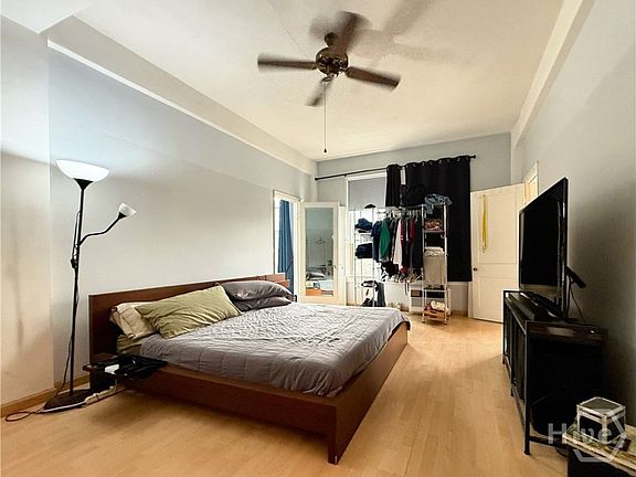 2nd image of 106 W Gwinnett Street #4D