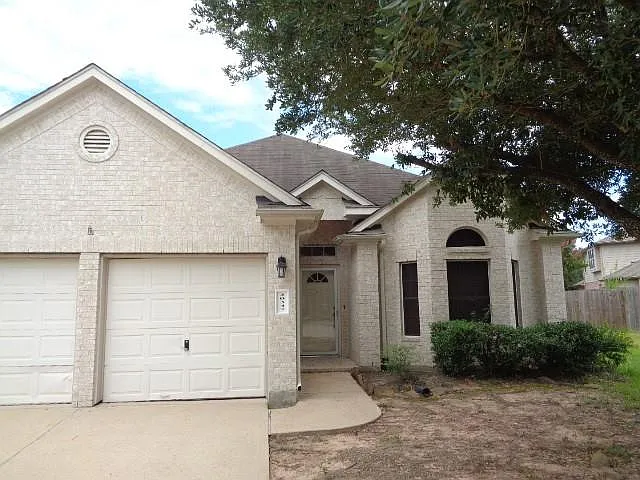 20347 Yosemite Falls Dr — Photo 1