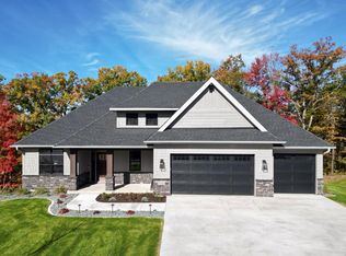 9948 211th Ct N, Forest Lake, MN 55025