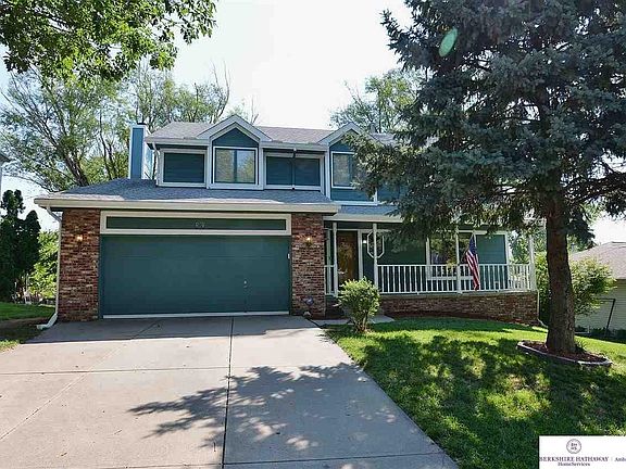 2nd image of 1010 Bryn Mawr Dr