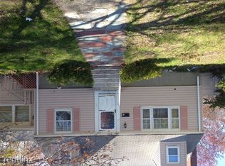 7 Lewis Dr, Randolph, MA 02368