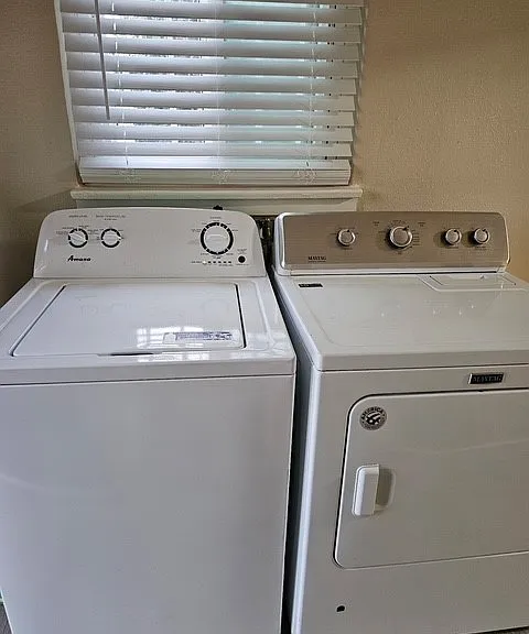 8900 S 10th Ave — Photo 33