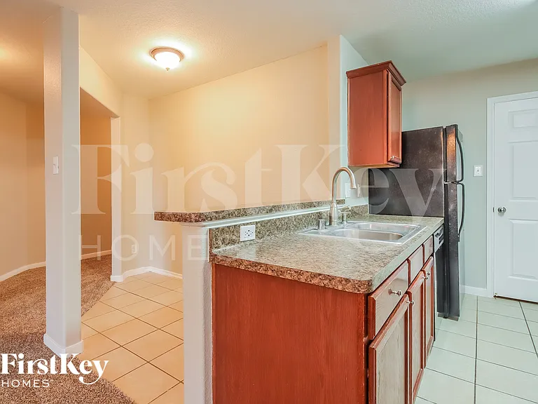 9518 Peridot Green Dr — Photo 6