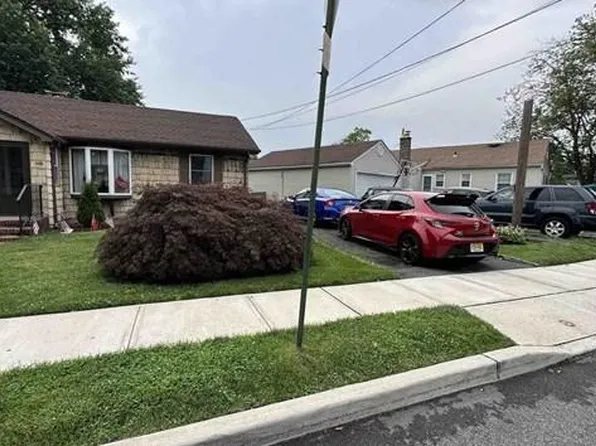 98 Grove St #98, Little Ferry, NJ 07643