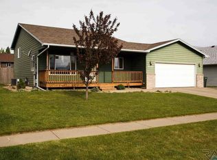 6709 S Connie Ave, Sioux Falls, SD 57108
