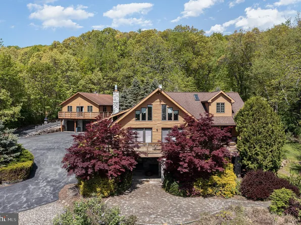 601 Upper Georges Valley Rd, Spring Mills, PA 16875