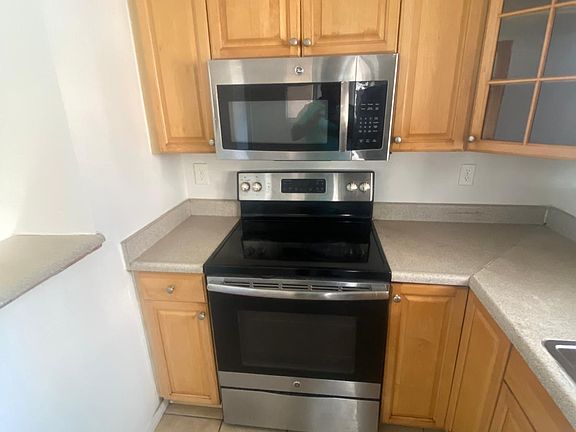 2nd image of 2454 Akins Ave #405
