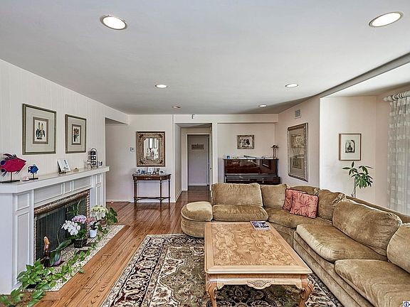 4th image of 5034 Merita Pl
