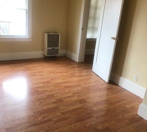 4th image of 563 22nd St