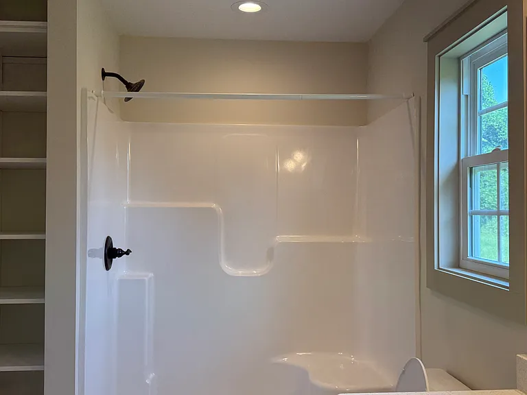 611 S Walnut St — Photo 10