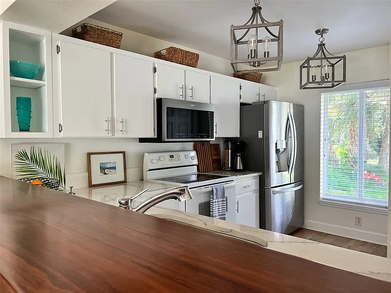 12595 SE Sunset Harbor Rd — Photo 18