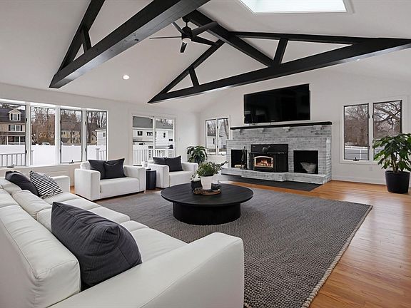 2nd image of 201 Aberdeen Rd