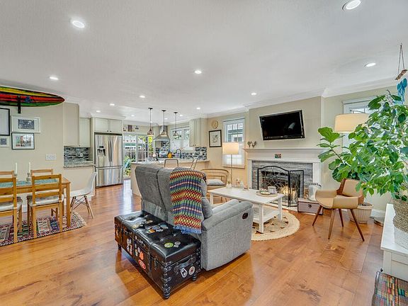 3rd image of 1358 Hanchett Ave