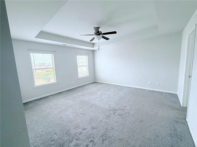 409 McGinnis Cir — Photo 24