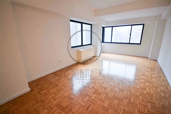 Rented by Olnick Organization | media 5