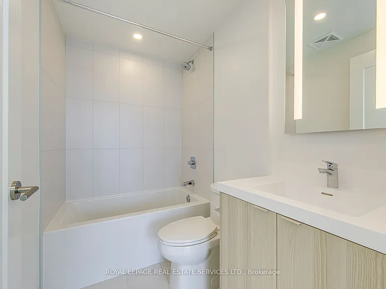 25 Cordova Ave #1809 — Photo 14