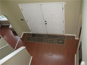 4th image of 187 Knights Bridge Dr E