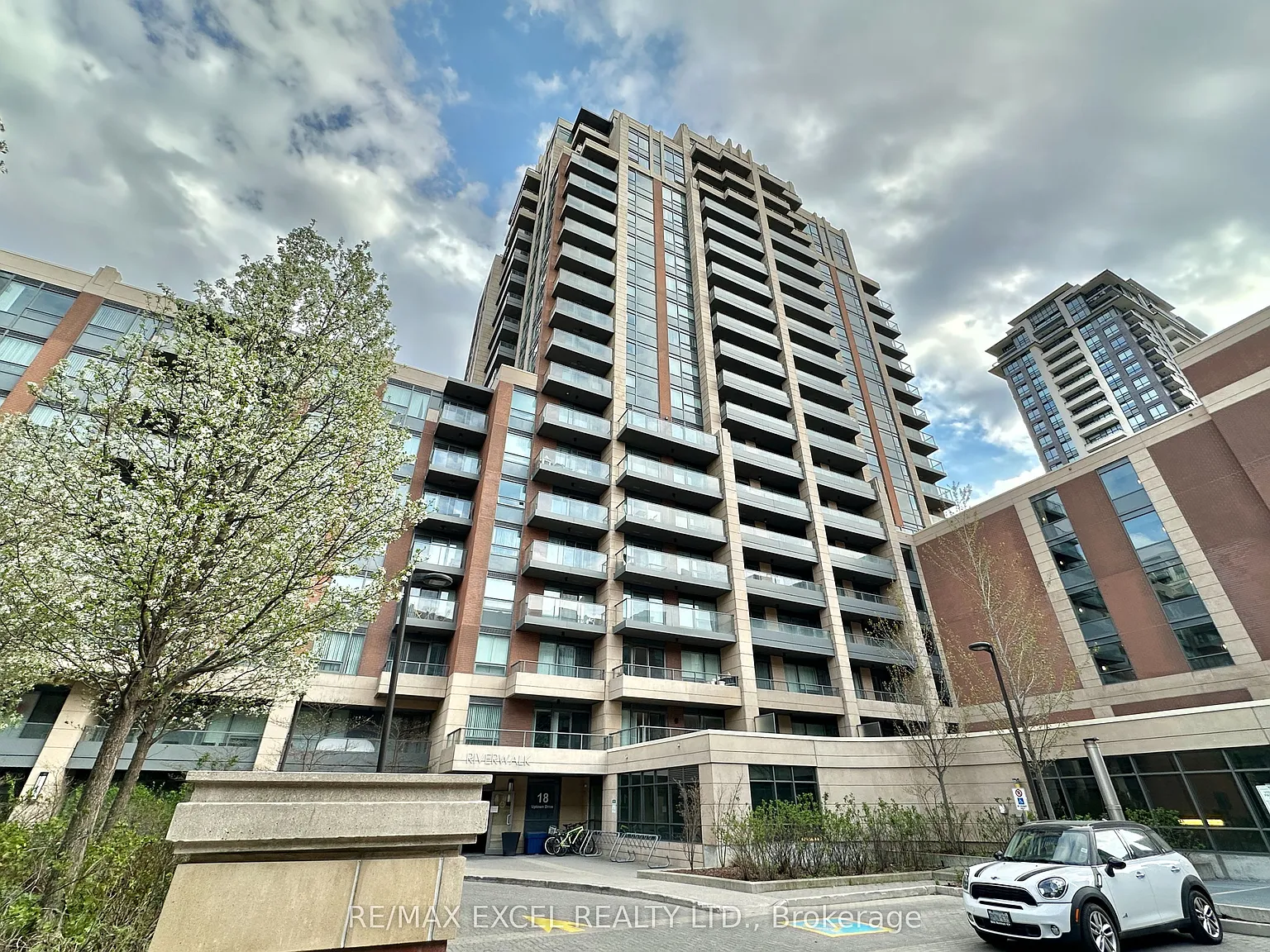 1 bed, $2,200 — Photo 3