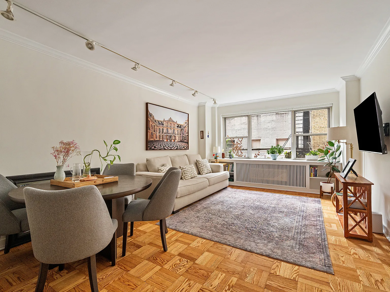 130 East 63rd Street — Photo 2