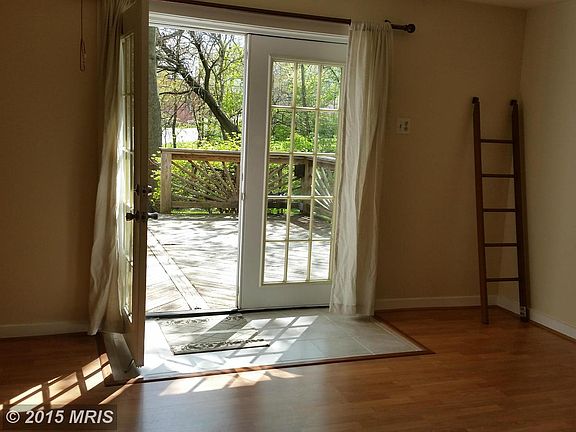 4th image of 9126 Bramble Bush Ct