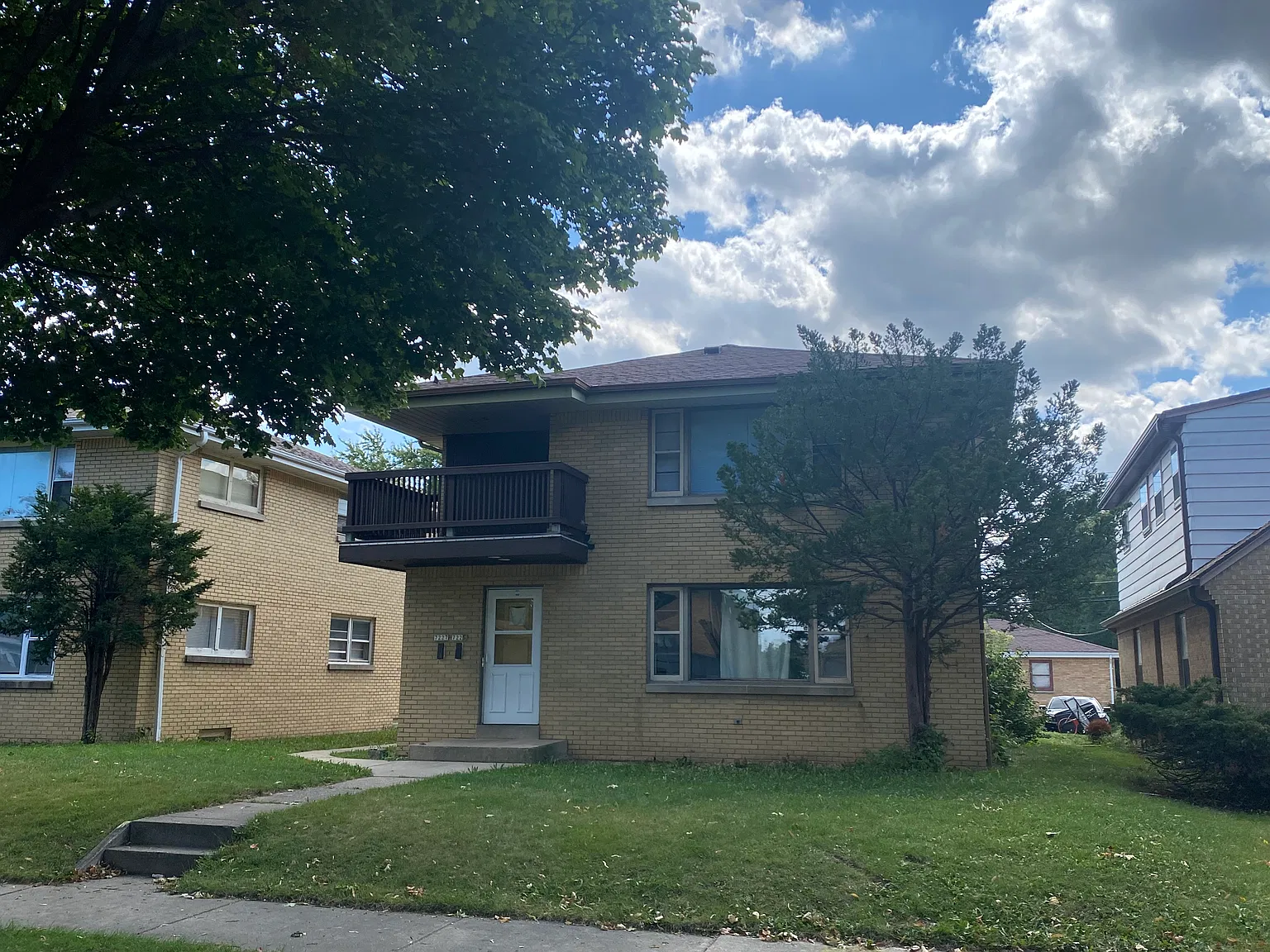 3 bed, 1200 sqft, $1,500 — Photo 3
