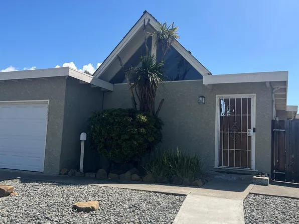 42878 Fontainebleau Park Ln, Fremont, CA 94538