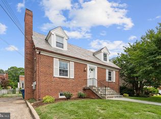 1725 Oakcrest Dr, Alexandria, VA 22302