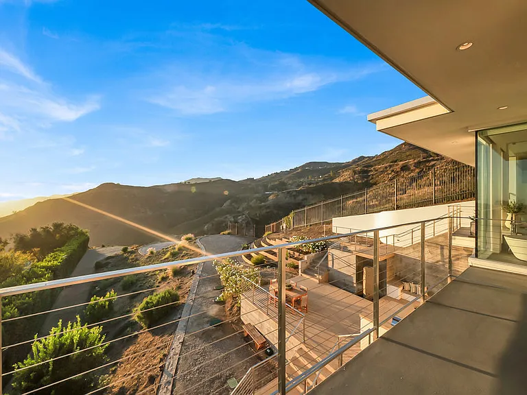 2915 Tuna Canyon Rd — Photo 20