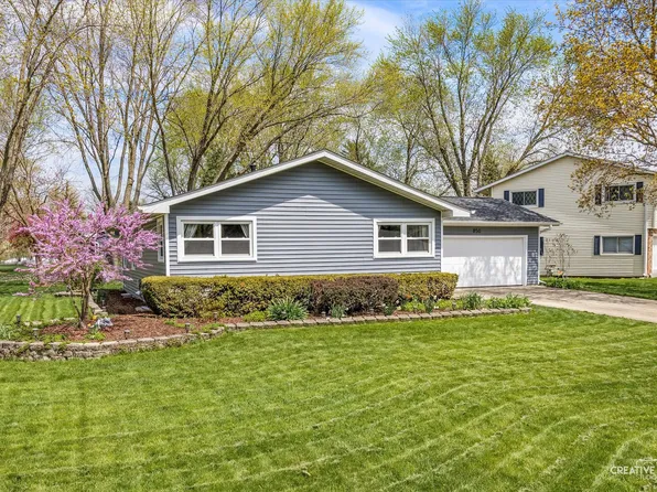 850 Arthur Dr, Elgin, IL 60120