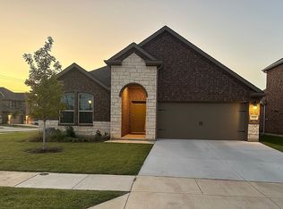 10101 Rambling Brooks Ln, Aubrey, TX 76227