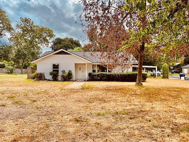 1st image of 2117 Bush Dr