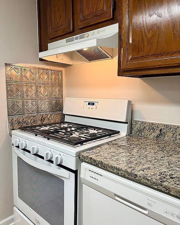 1st image of 1520 Northgate Sq APT 11B