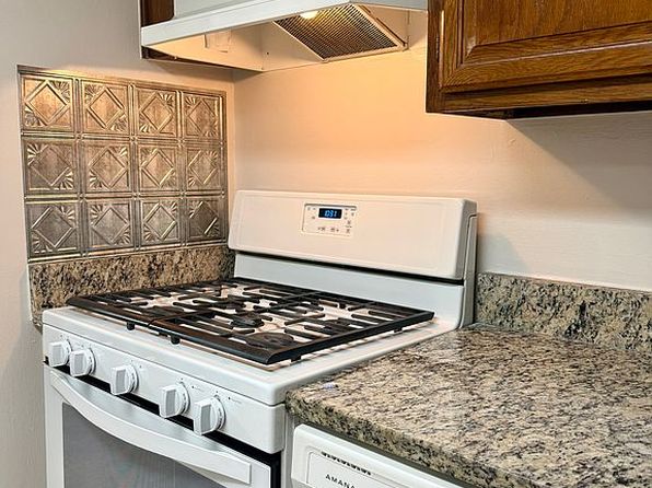 1520 Northgate Sq APT 11B