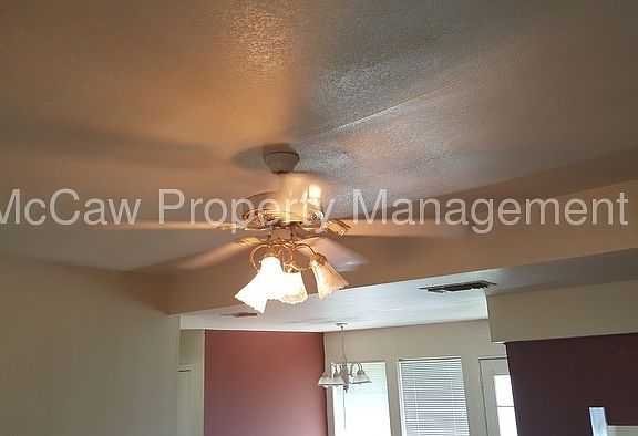 4th image of 1301 Estates Blvd