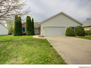 1115 Grove St, Chatham, IL 62629