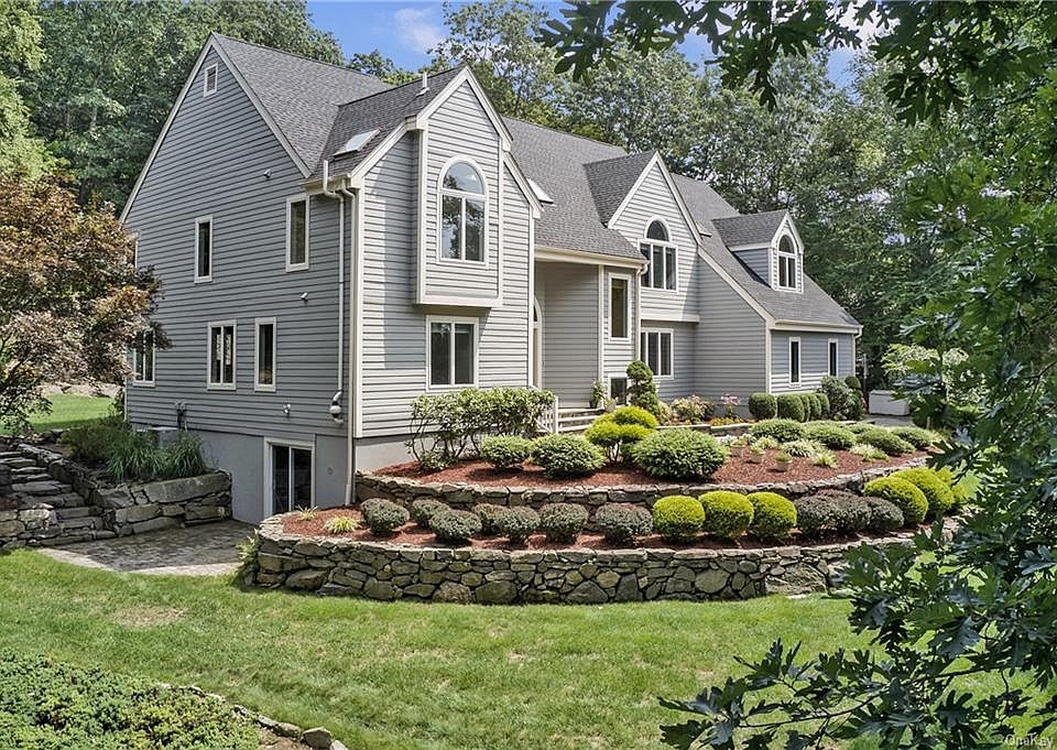 7 Gene Curry Dr, Bedford, NY 10506 | Zillow