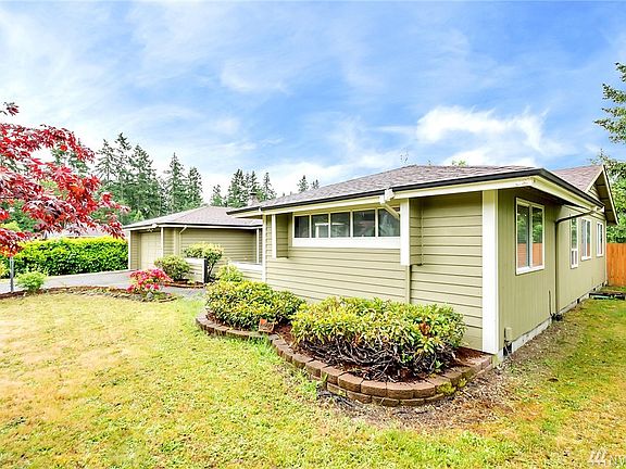 3rd image of 14824 18th Ave E