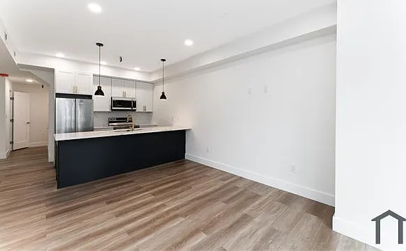 2230 Nicholson St SE #12 — Photo 5
