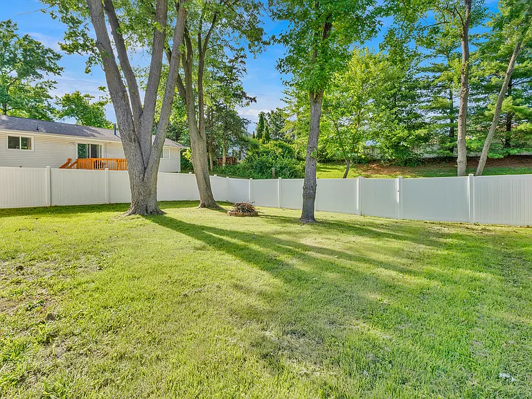 449 Madrina Ct — Photo 30