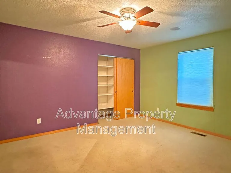 1340 SW Timian St — Photo 14